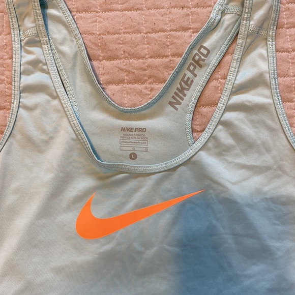 Nike Pro Tank - Picture 2 of 2